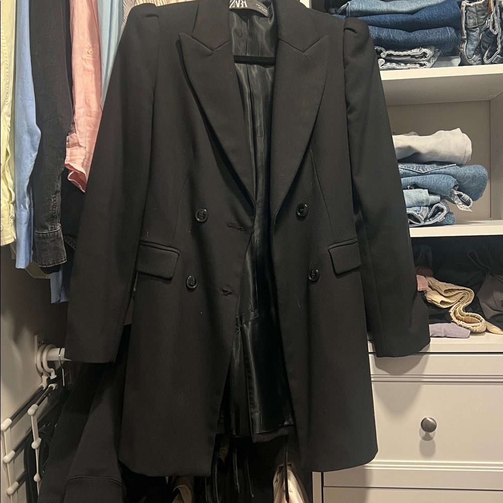 Zara Black Double-Breasted Blazer